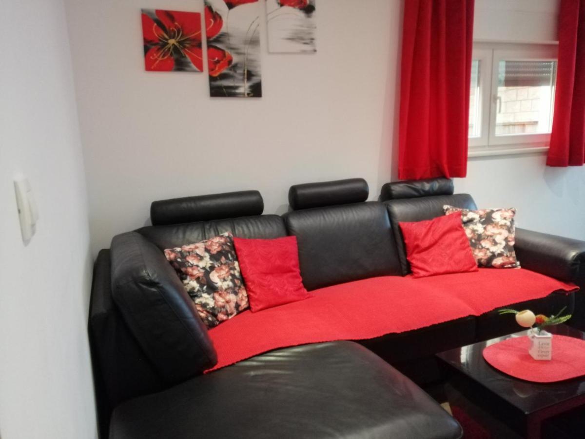 Gabi Appartement Makarska Buitenkant foto
