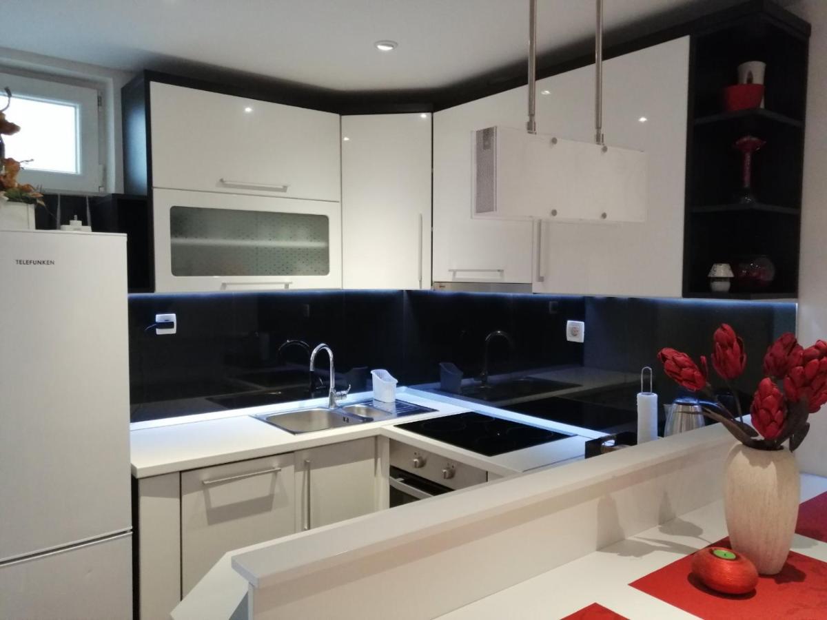 Gabi Appartement Makarska Buitenkant foto